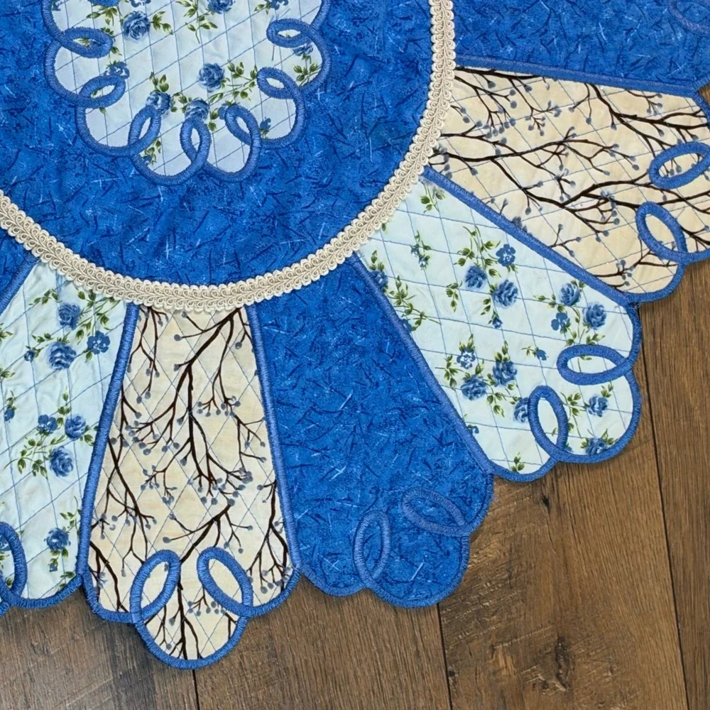 Handmade Reversible Quilted Round Table Topper Birds Butterflies Floral 25